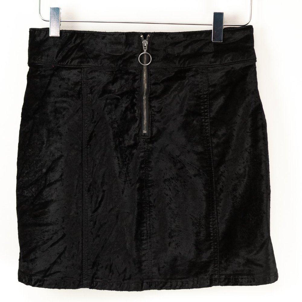 Free People Retro Soft Mini Skirt Velvet High Waist Button Accent Black Size 26 - Picture 3 of 7